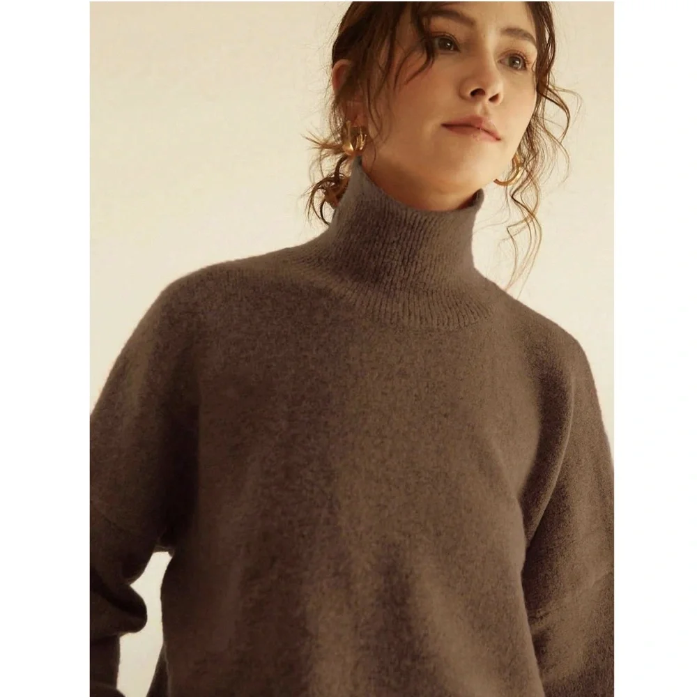 Brown Knit Turtleneck Pullover Sweater Long Sleeve Drop Shoulder